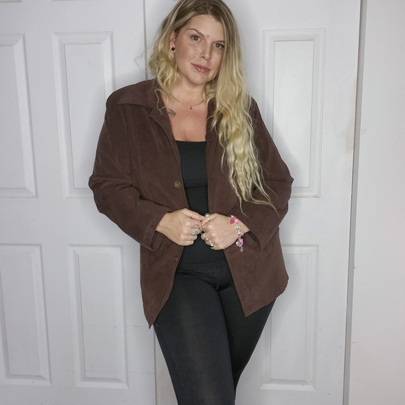 VINTAGE Jackets & Blazers - VINTAGE CHOCOLATE BROWN SNAZZIE BLAZER JACKER BRASSY GOLD BUTTONS SIZE M